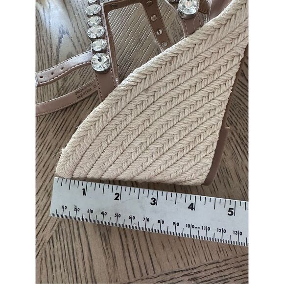 Steve Madden Upright Rhinestone Stud Wedge Sandals Womens 10 Tan‎ New - Picture 13 of 13